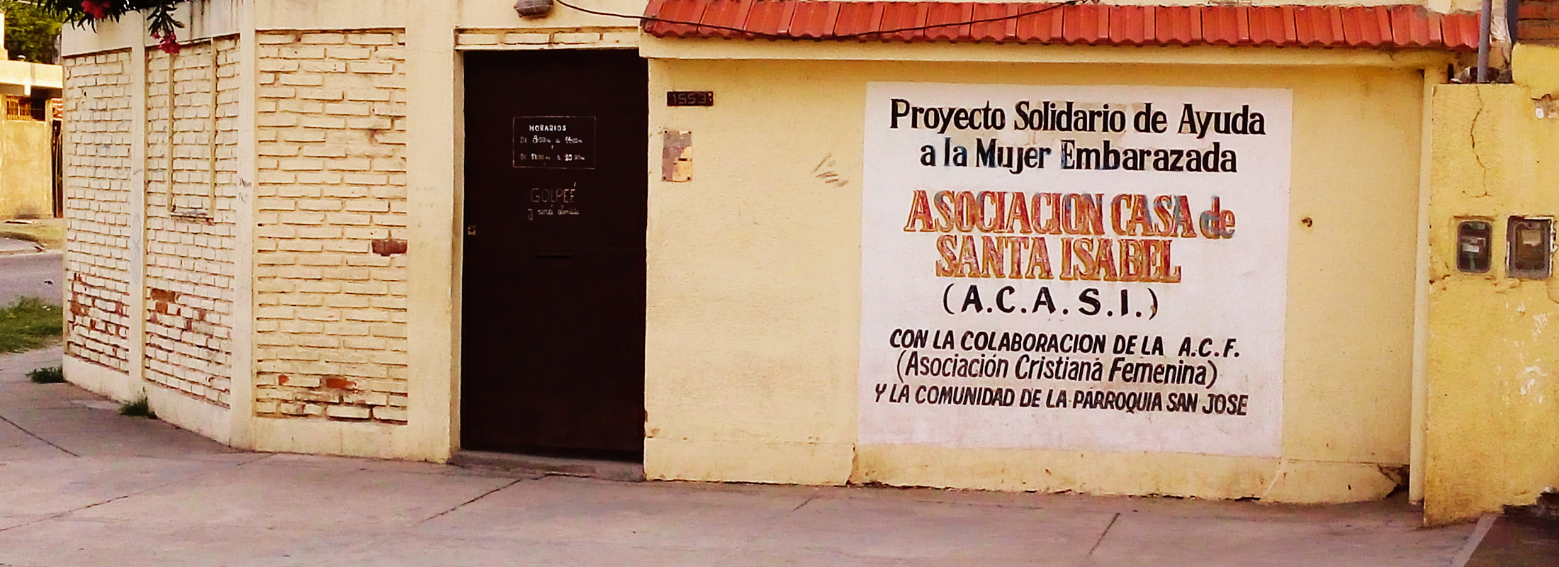 Asociación Casa Santa Isabel (frente sobre calle Santa Fe).